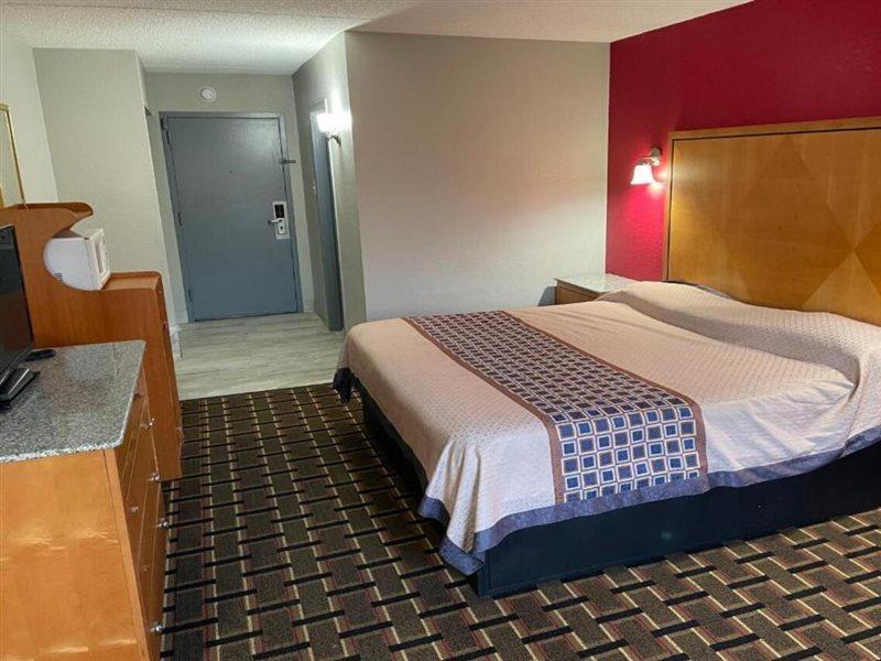 Red Roof Inn Richmond, Va - W Broad St Henrico Exterior photo