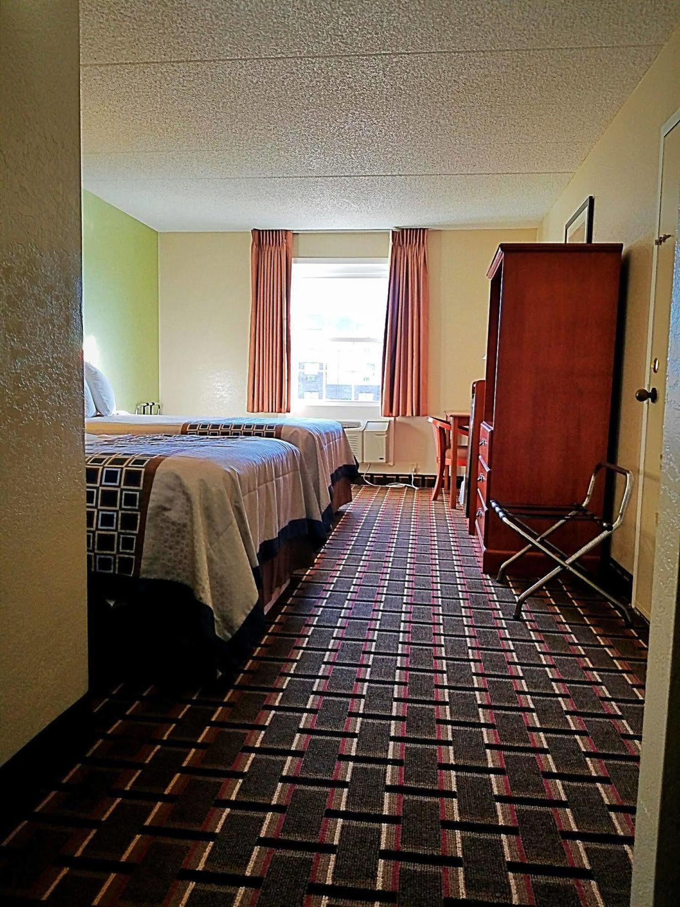Red Roof Inn Richmond, Va - W Broad St Henrico Exterior photo