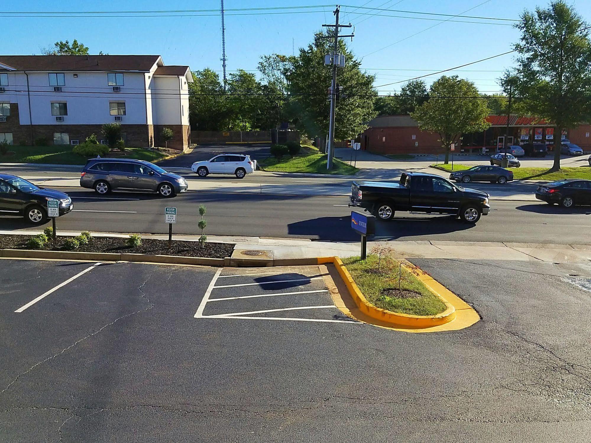 Red Roof Inn Richmond, Va - W Broad St Henrico Exterior photo